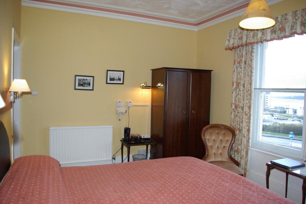 Menai Bank Hotel Caernarfon Zimmer foto