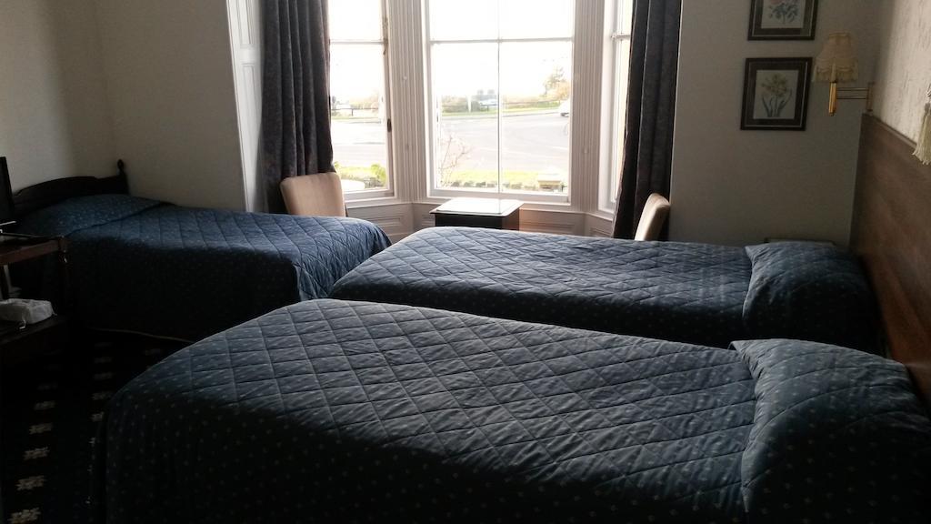 Menai Bank Hotel Caernarfon Zimmer foto